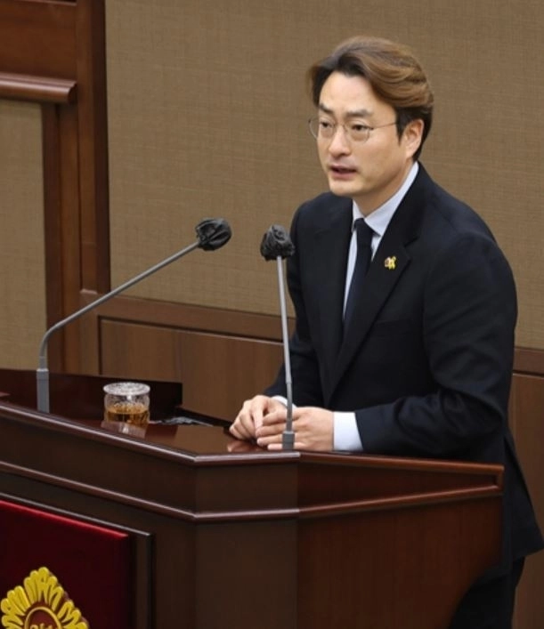 질의하는 박유진 의원