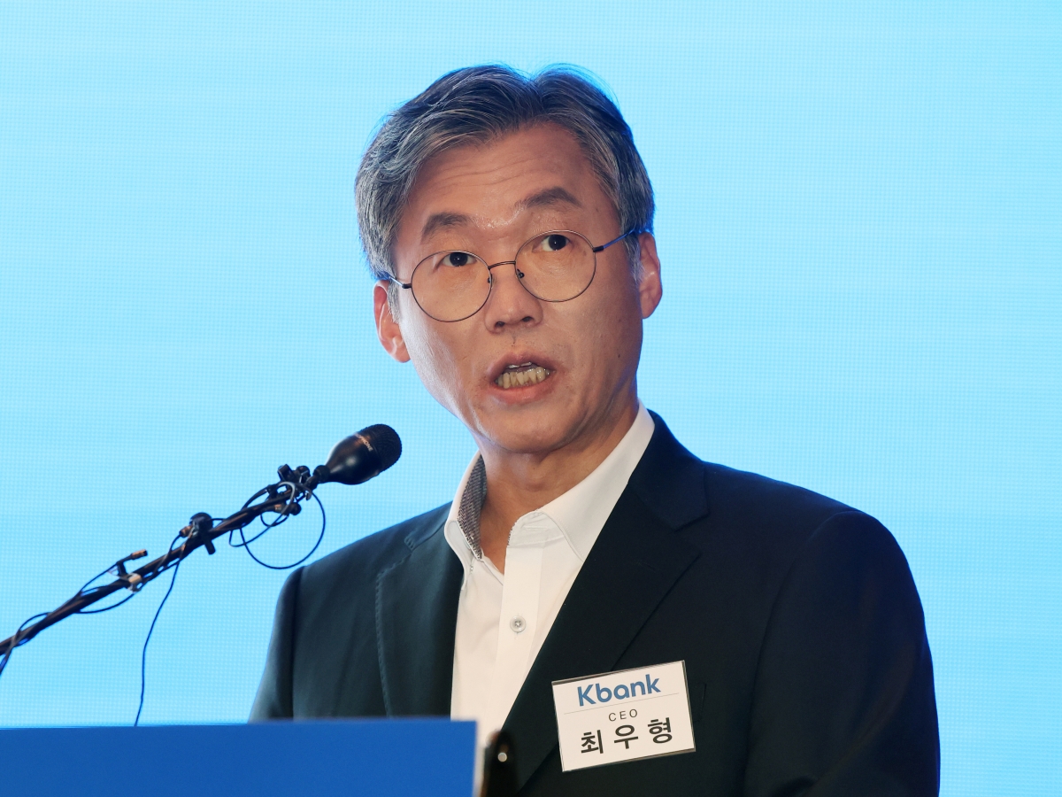 최우형 케이뱅크 은행장이 5일 서울 여의도 콘래드호텔에서 열린 기업공개(IPO) 기자간담회에서 성과와 상장 이후 사업계획을 발표하고 있다. 뉴스1