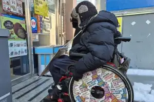 편의점 10㎝ 문턱에… 장애인 일상도 막혔다