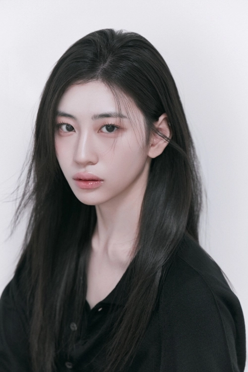 주이현 작가.  문학과지성사 제공