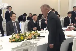 thumbnail - “야망 있네”…할아버지 대통령 소원 이룰 뻔한 회장님 ‘화제’