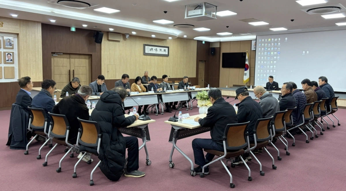 공주시 ‘송전선로 건설대응 시민 추진단’이 회의가 열고 있다. 시 제공