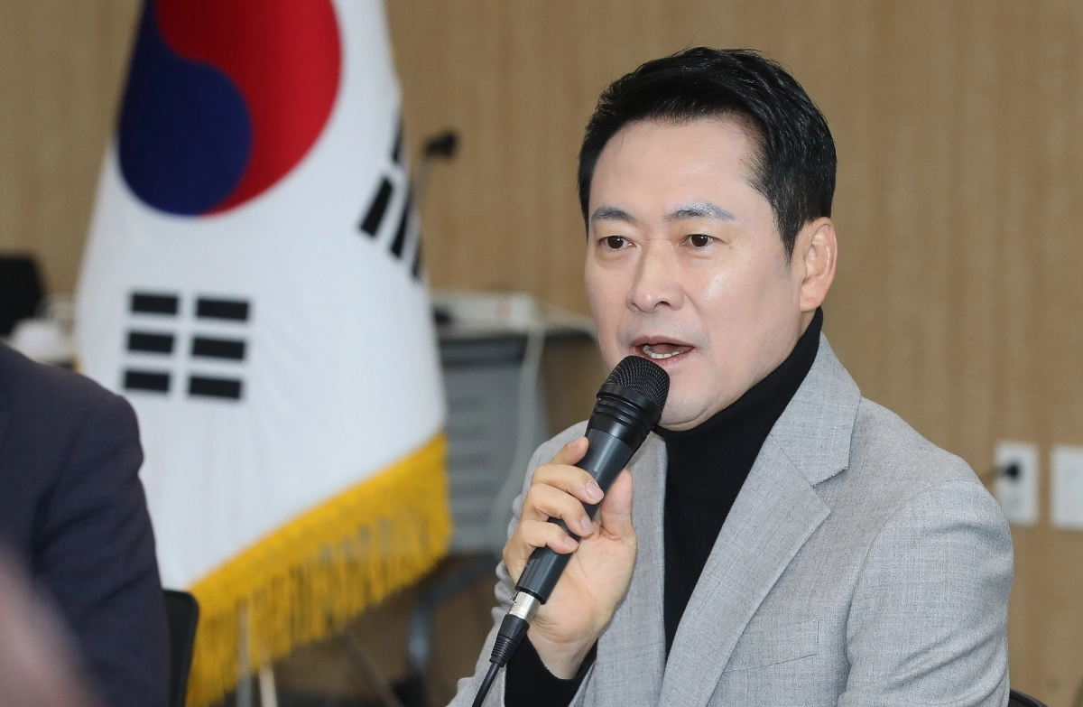 장동혁 국민의힘 대표가 6일 오전 제주 서귀포시 성산읍사무소에서 열린 제주 제2공항 관련 ‘주민과의 간담회’에서 발언하고 있다. 제주 뉴시스