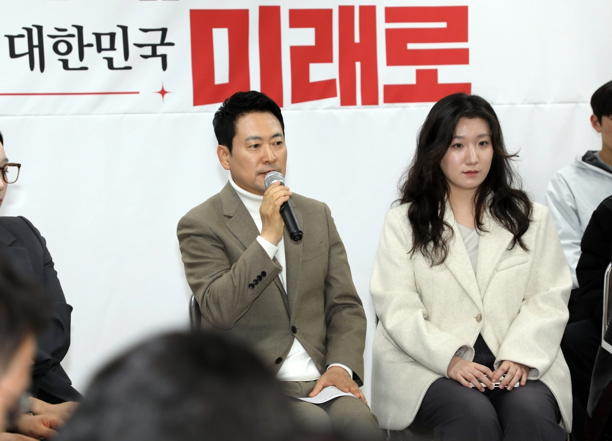 장동혁 국민의힘 대표가 5일 제주시 국민의힘 제주도당 사무실에서 열린 제주 청년과의 간담회에서 발언하고 있다. 제주 뉴스1