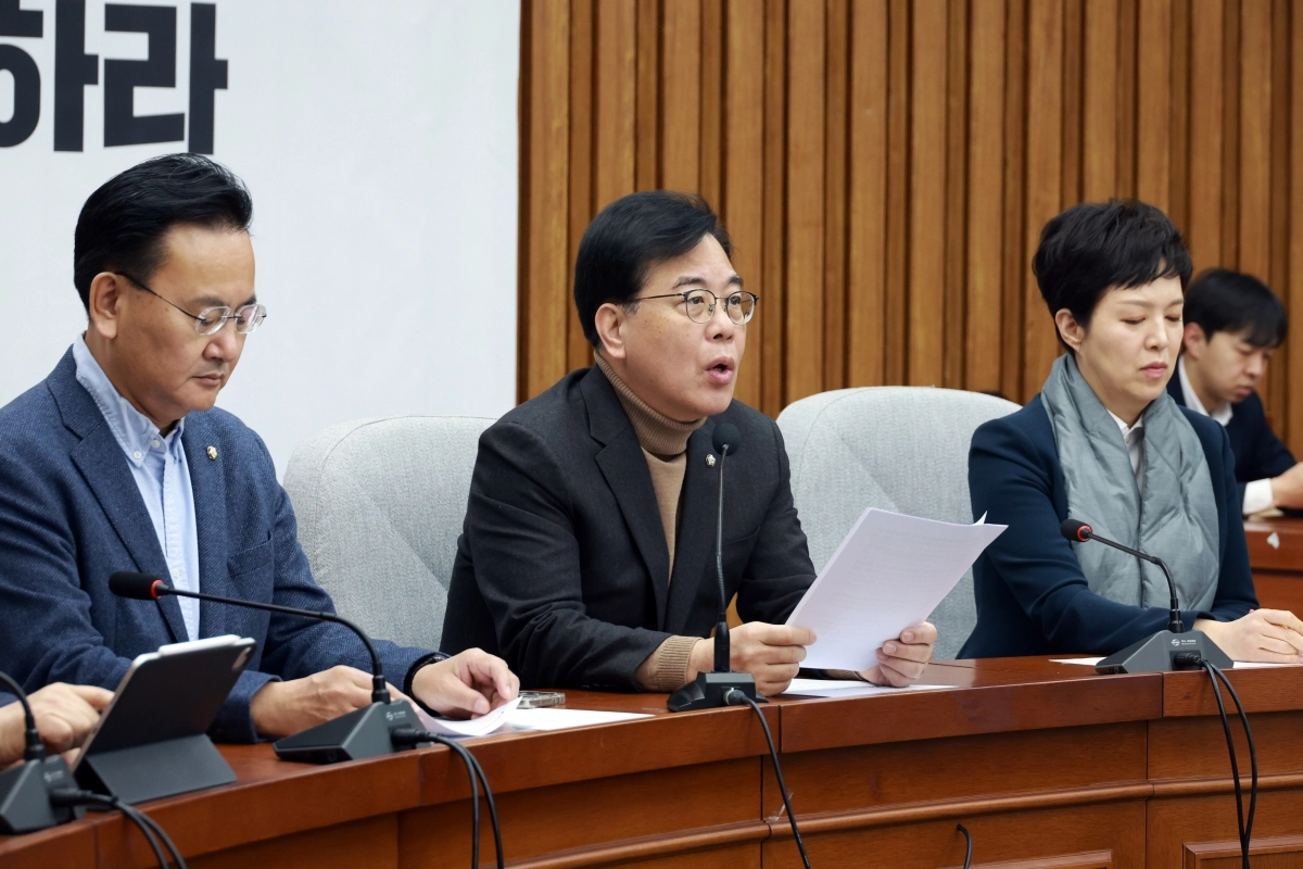 송언석 국민의힘 원내대표가 6일 국회에서 열린 원내대책회의에서 발언하고 있다. 뉴시스