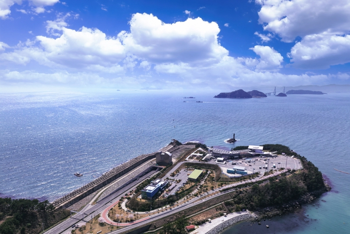 대우건설이 시공한 거가대로 침매터널 구간 전경. 대우건설 제공