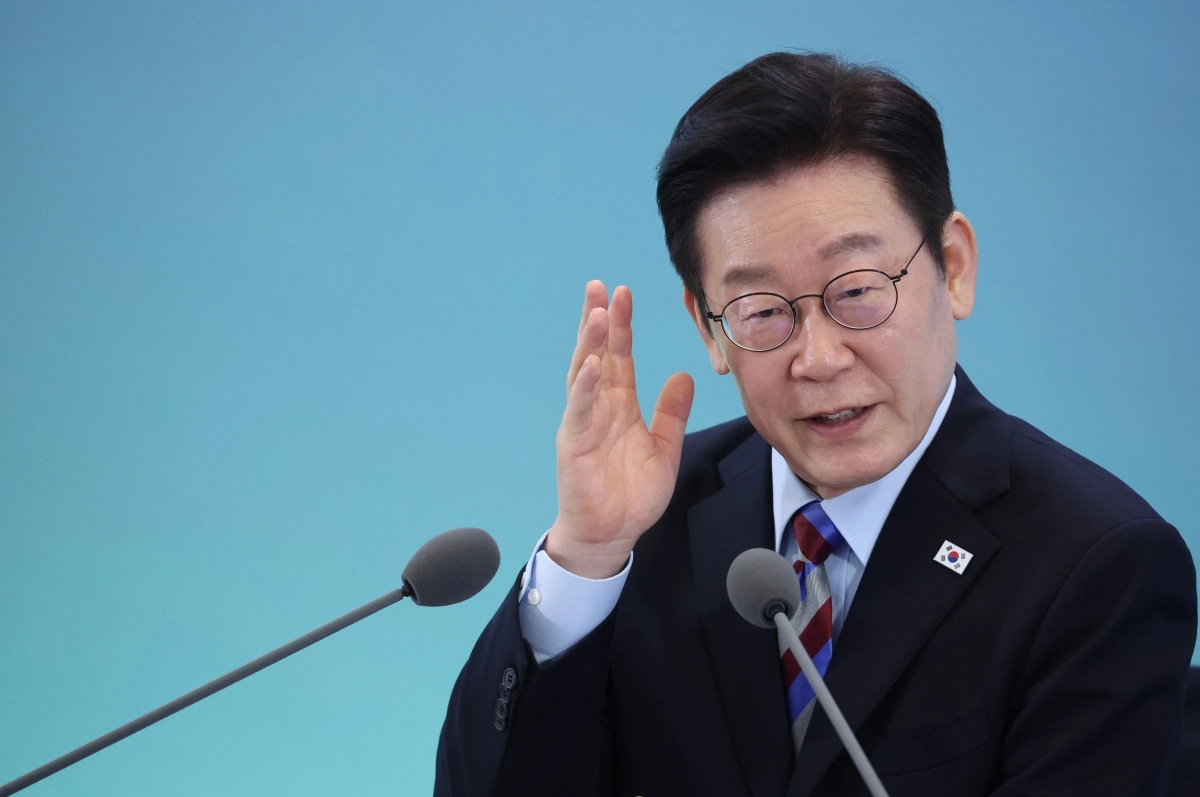 이재명 대통령이 지난 6일 경남 창원 성산구 창원컨벤션센터에서 열린 ‘경남의 마음을 듣다’ 타운홀미팅 간담회에서 발언하고 있다. 2026.2.6. 이재명