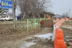 “무책임 공사, 아이들 생명 위협”, 학부모들 대책마련 호소