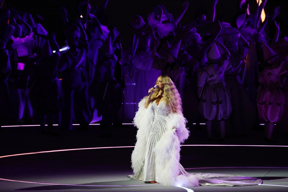 6일(현지시간) 이탈리아 밀라노 산시로 스타디움에서 열린 2026 밀라노-코르티나담페초 동계올림픽 개회식. 머라이어 캐리가 공연을 하고 있다. 2026.2.7 연합뉴스