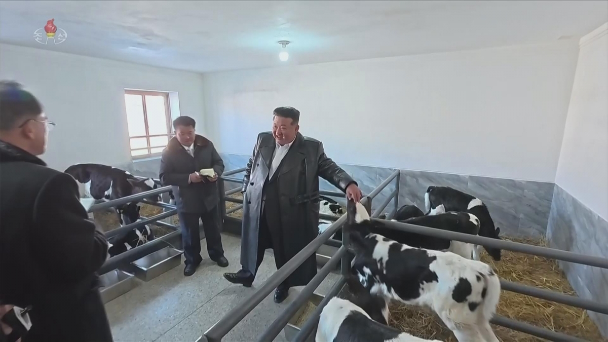 북한 김정은, 삼광축산농장 방문