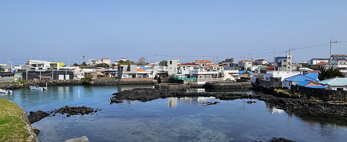 제주도가 방치된 빈집을 청년과 신혼부부를 위한 공공임대주택으로 활용하는 시범사업을 위해 참여 희망자를 모집하고 있다. 제주 강동삼 기자