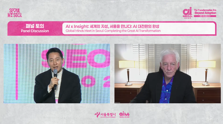 피터 노빅(오른쪽 사진) 구글 연구총괄이 지난달 30일 ‘AI 서울 2026’ 포럼에서 오세훈 서울시장과 화상으로 대담하는 모습. 서울시 유튜브 캡처