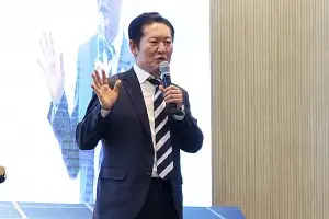 李, 특검 추천 질타… ‘사면초가 정청래’