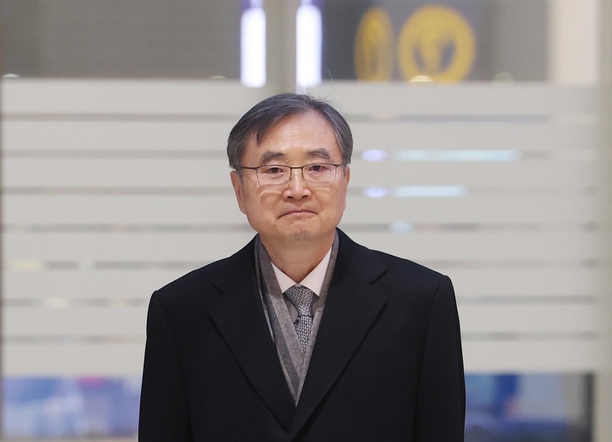 한미 외교장관회담 등을 위해 미국을 방문했던 조현 외교부 장관이 7일 인천국제공항 2터미널을 통해 귀국하고 있다.