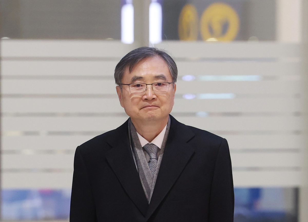 한미 외교장관회담 등을 위해 미국을 방문했던 조현 외교부 장관이 7일 인천국제공항 2터미널을 통해 귀국하고 있다.