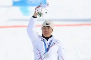 스노보드 김상겸, 은메달 쾌거…역대 올림픽 400번째 메달리스트