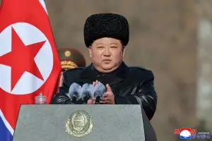 김정은, 건군절 맞아 국방성 방문…새 국방력 강화 5개년 발표 예고