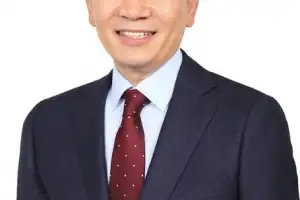 강남구 “서울 아닌 학교 가도 입학준비금 드려요”