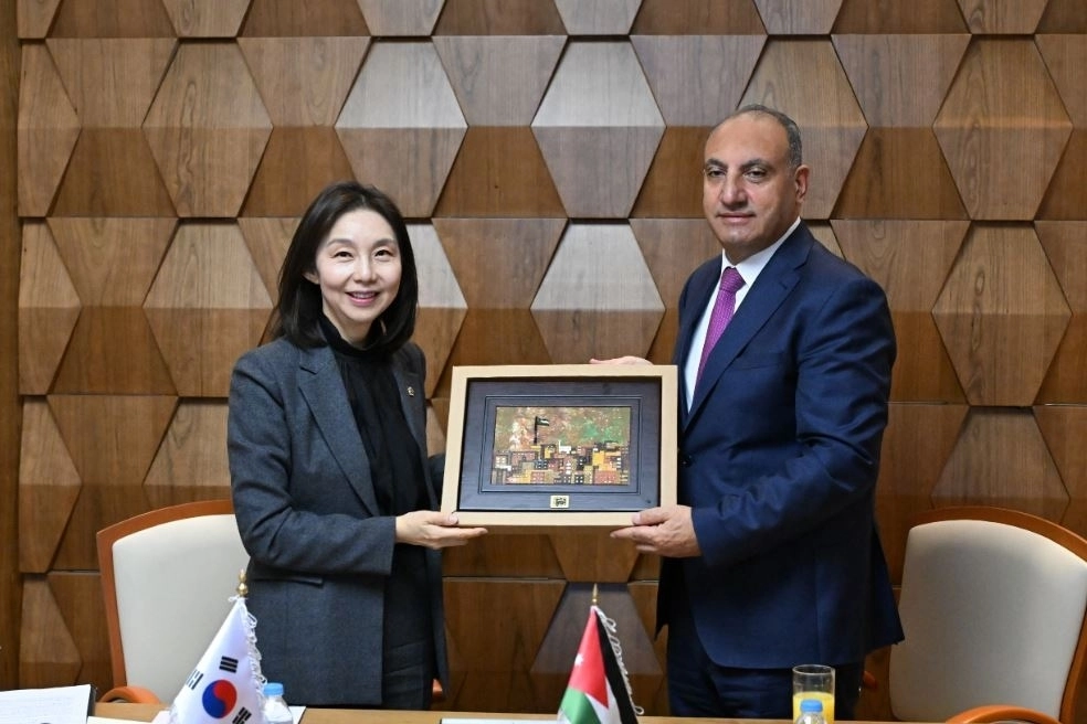암만시장 공식면담