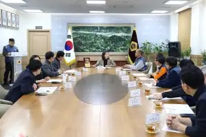 “소방공무원 처우개선 앞장 감사”… 최호정 서울시의회 의장 감사패 받아