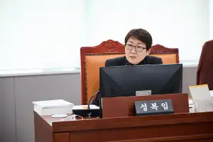 성복임 경기도의원, 교통약자 이동권 강화… “80세 이상 어르신 택시비, 올해부터 지원 서둘러야”