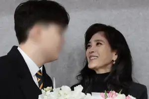 [포토] 아들 졸업식 참석한 이부진 사장