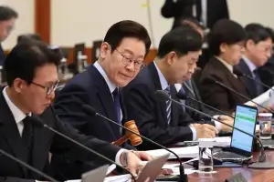 李대통령 “웬만하면 이런 얘기 안 하려 했는데”… 국무회의서 ‘입법 속도’ 언급