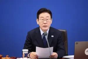 李대통령 “현재 입법속도로는 국제 변화 대처 어려워”