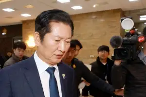 정청래 “지방선거前 합당 논의 중단…혁신당에 통합추진위 구성 제안”