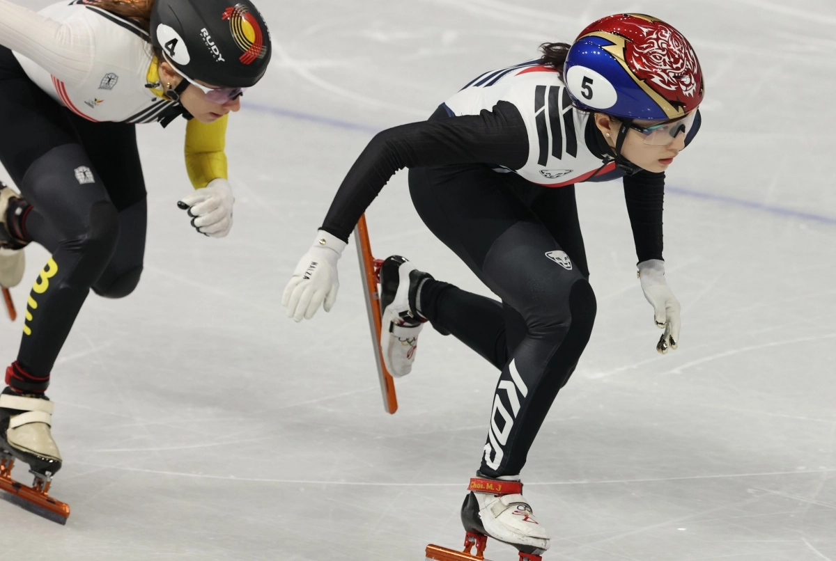 최민정이 10일(한국시간) 이탈리아 밀라노 아이스스케이팅 아레나에서 열린 2026 밀라노·코르티나담페초 동계올림픽 쇼트트랙 여자 500m 예선에서 최민정이 역주하고 있다. 2026.2.10 밀라노 연합뉴스