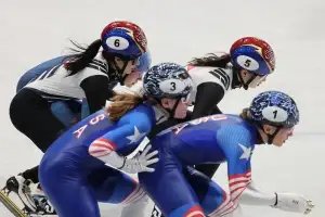 ‘미국 꽈당’ 충돌 피했다…쇼트트랙 혼성계주 준결승 안착