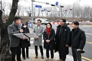 서울시의회 시민권익위원회, 서부간선도로 가산한내육교 앞 교차로 민원현장 점검