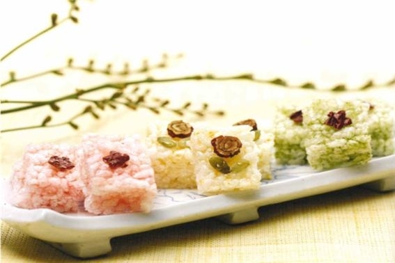 성주참외 강정 제품. 성주군 제공