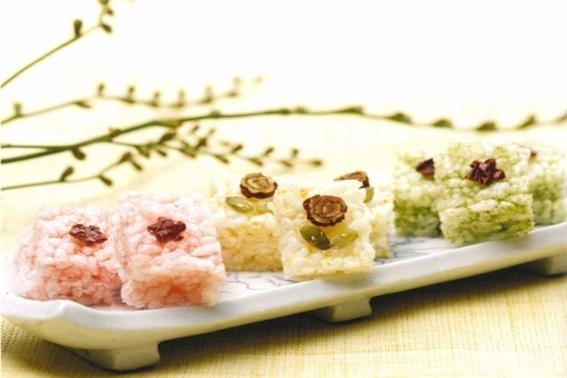 성주참외 강정 제품. 성주군 제공