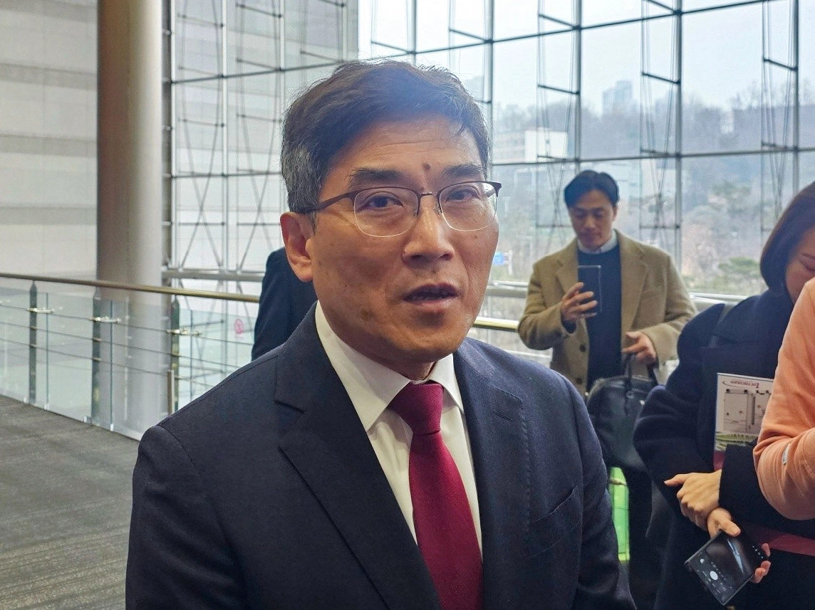 질문에 답하는 송재혁 삼성전자 최고기술책임자 사장