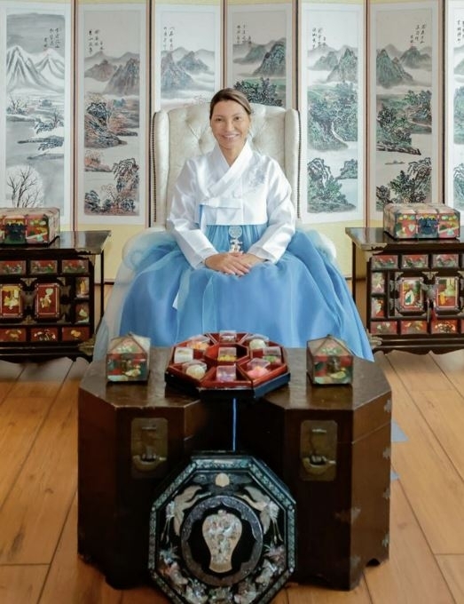 루이스 이나시우 룰라 다시우바 브라질 대통령의 부인 호잔젤라 다시우바 여사가 10일 인스타그램에 공개한 한복을 입은 모습. 인스타그램 캡처