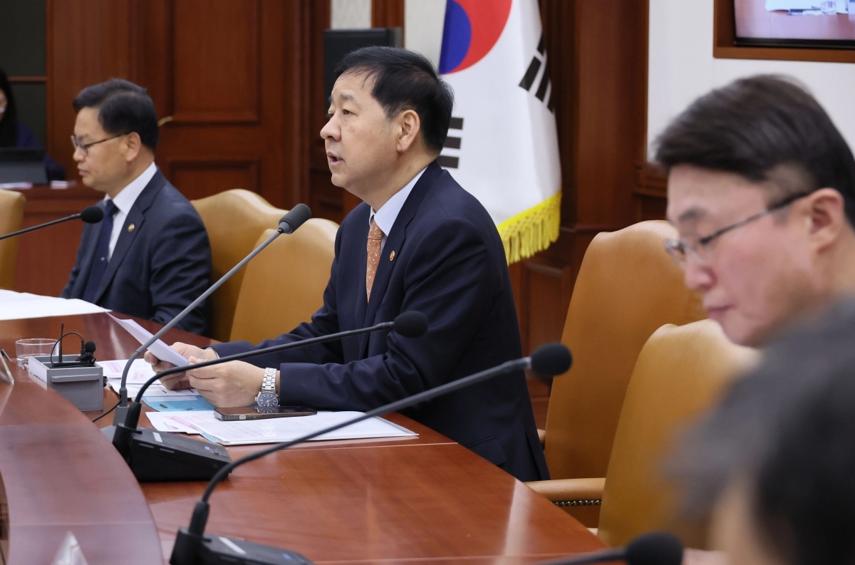 구윤철 부총리 겸 재정경제부 장관이 11일 서울 종로구 정부서울청사에서 열린 민생물가 특별관리 관계장관 TF를 주재하고 있다. 2026.2.11 연합뉴스