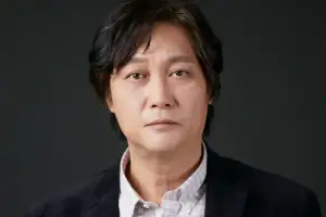 [홍기빈의 미래완료] ‘뒤돌아보며’