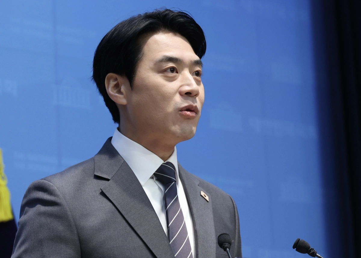 한준호 더불어민주당 의원이 12일 오전 서울 여의도 국회 소통관에서 경기도지사 출마선언을 하고 있다. 뉴시스