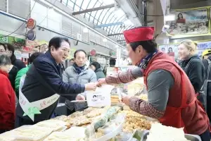 최대호 시장, 설 명절 앞두고 전통시장 찾아 ‘상인 격려·민생 소통’