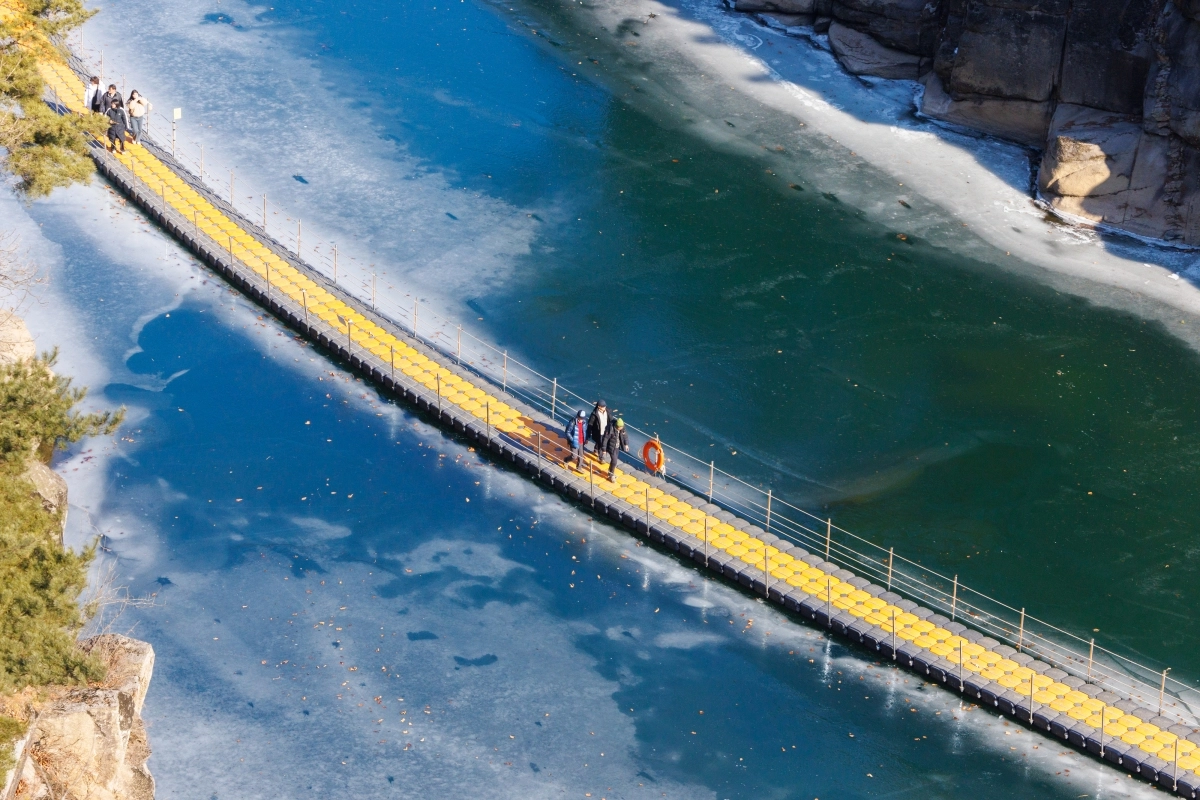 강원 철원의 대표 관광지인 한탄강 물윗길. 서울신문 DB