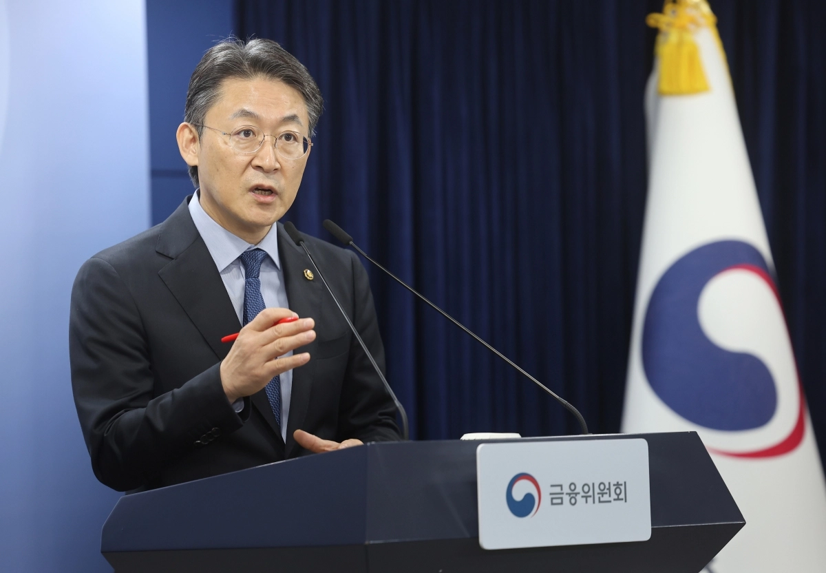 권대영 금융위원회 부위원장이 12일 서울 종로구 정부서울청사에서 부실기업 신속ㆍ엄정 퇴출을 위한 상장폐지 개혁 방안을 발표하고 있다. 2026.2.12. 연합뉴스