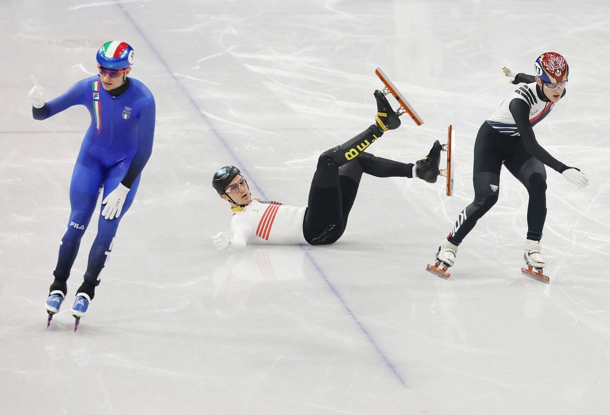 아이고! 저기는 꽈당