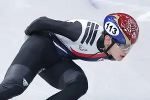쇼트트랙 임종언, 남자 1000m 결승 진출… 금메달 도전