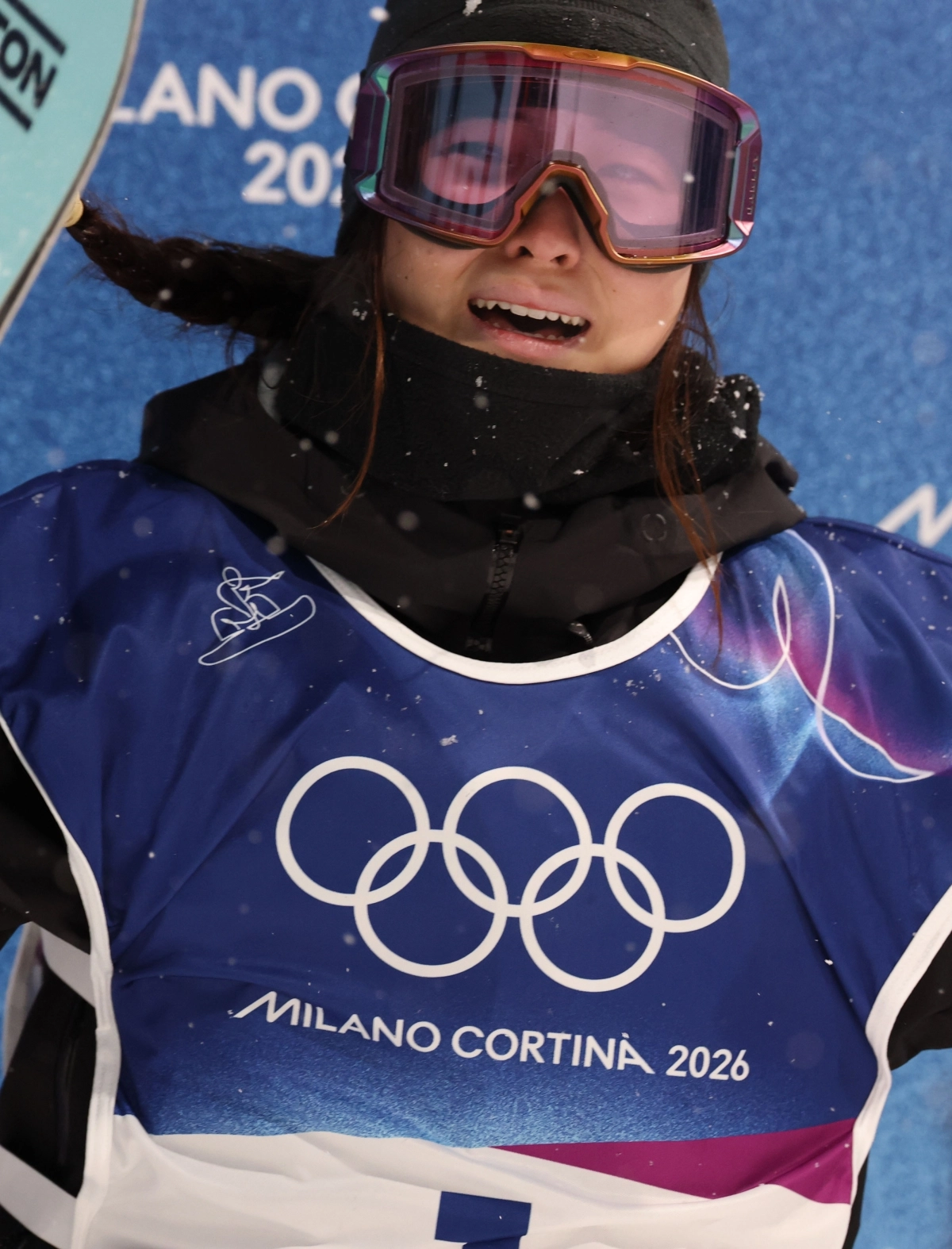 12일(현지시간) 이탈리아 리비뇨 스노파크에서 열린 2026 밀라노·코르티나담페초 동계 올림픽 스키 스노보드 여자 하프파이프 결선에서 90.25점을 획득해 금메달을 획득한 한국 최가온이 점수를 확인한 뒤 눈물을 흘리고 있다. 2026.2.13 연합뉴스