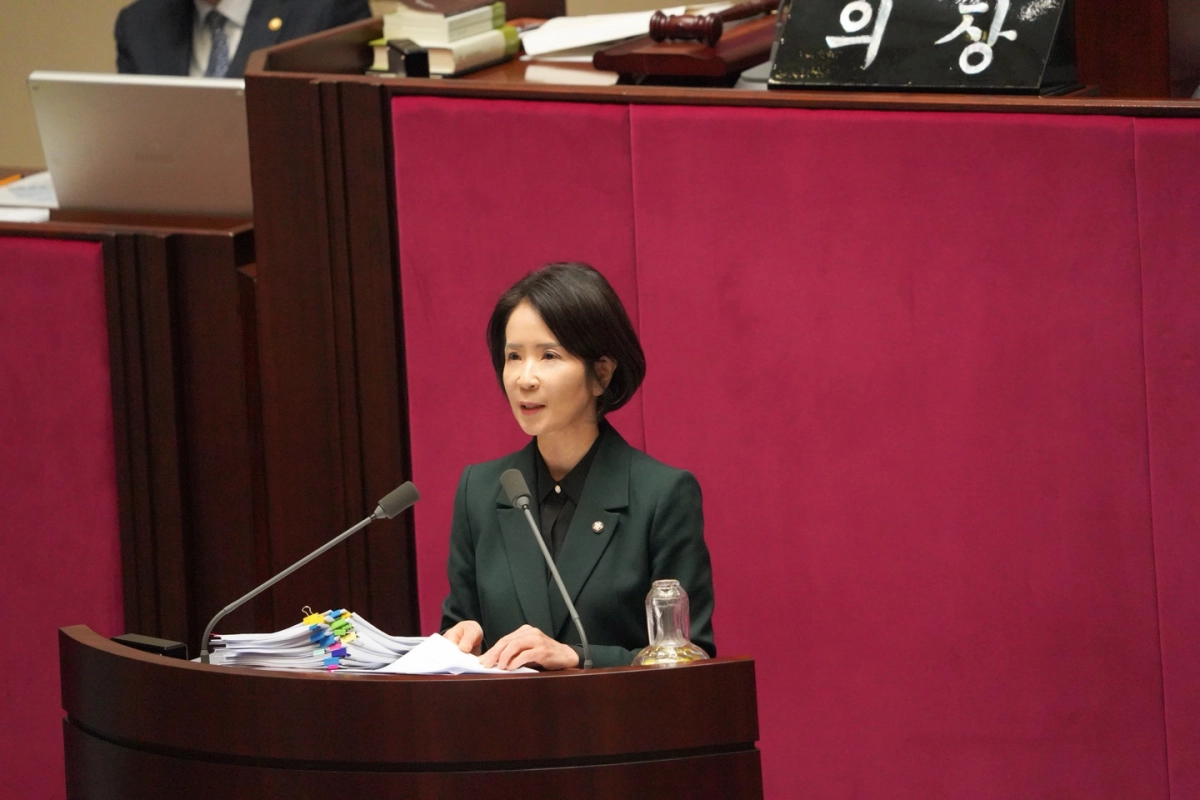 최수진 국민의힘 의원이 지난해 12월 23일 서울 여의도 국회에서 열린 본회의에서 정보통신망 이용촉진 및 정보보호 등에 관한 법률 일부개정법률안(대안)에 대한 무제한 토론(필리버스터)을 하고 있다. 의원실 제공