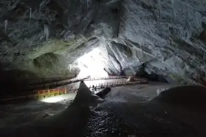 thumbnail - 얼음 동굴에서 치명적 항생제 내성 세균 발견