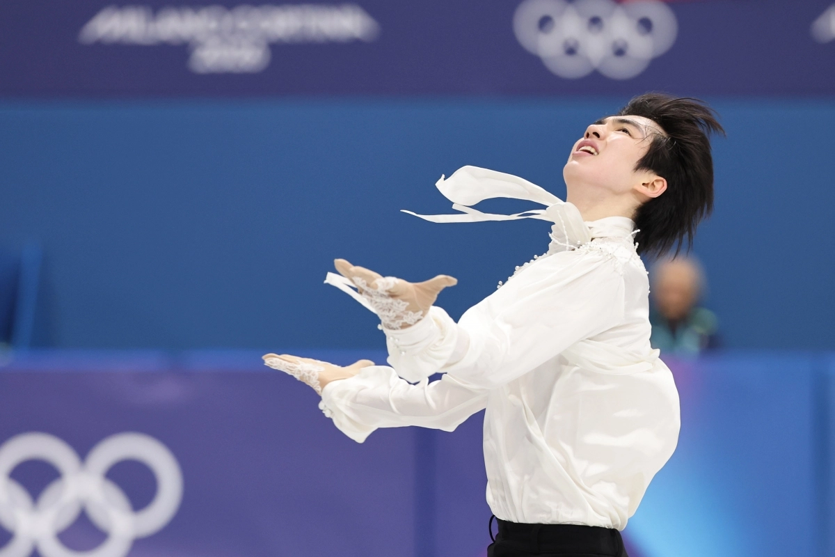 우아한 연기 펼치는 차준환