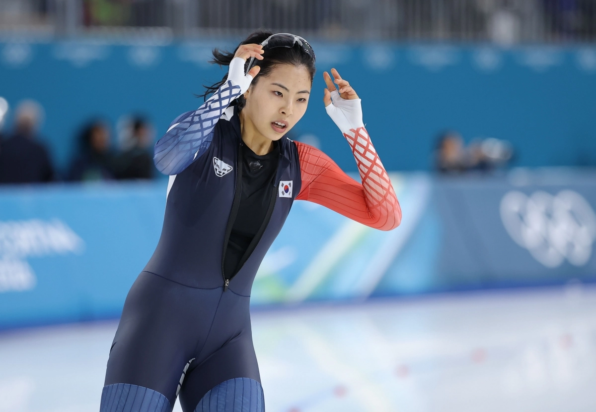 이나현이 16일(한국시간) 이탈리아 밀라노 스피드스케이팅 스타디움에서 열린 2026 밀라노·코르티나담페초 동계올림픽 스피드스케이팅 여자 500m 경기를 마치고  가쁜 숨을 내쉬고 있다. 2026.2.16 밀라노 연합뉴스