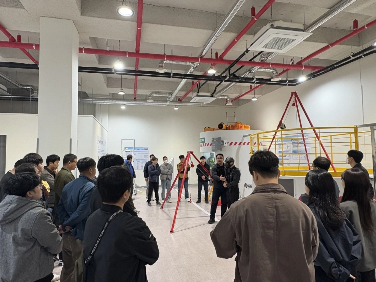 ‘중대재해 제로’을 위한 밀폐공간 작업교육 모습. 광주광역시 제공